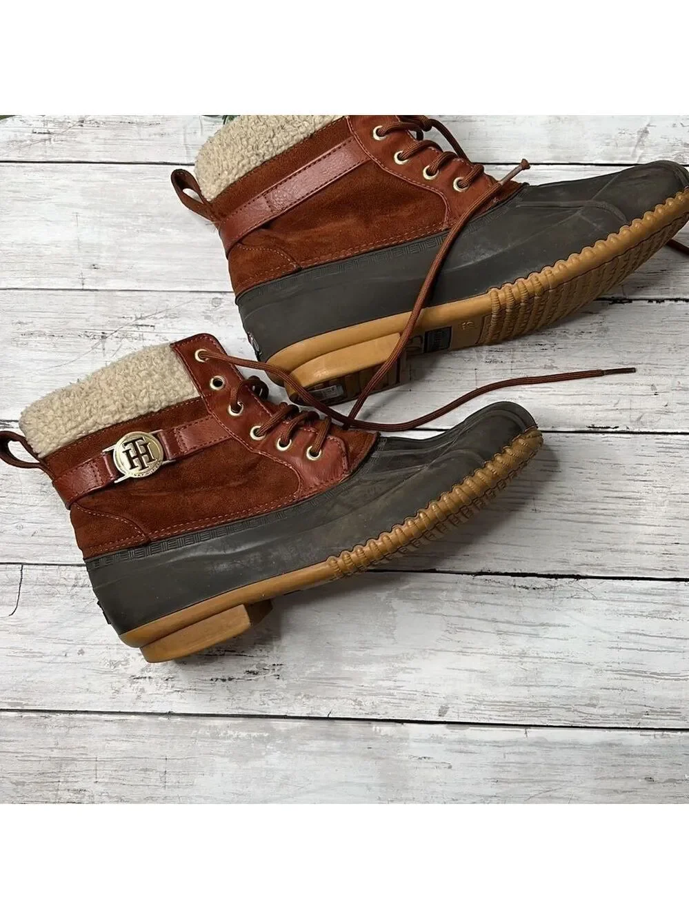 Tommy Hilfiger water resistant